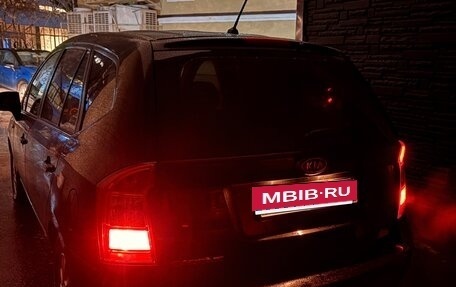 KIA Carens III (RP), 2011 год, 750 000 рублей, 8 фотография