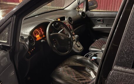 KIA Carens III (RP), 2011 год, 750 000 рублей, 18 фотография