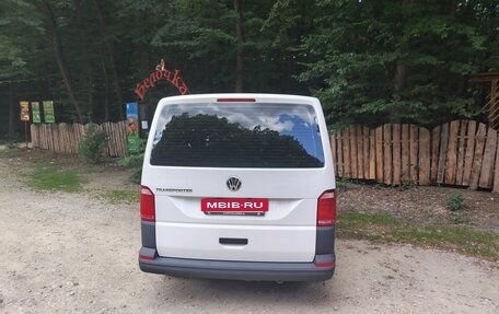 Volkswagen Transporter T6 рестайлинг, 2018 год, 2 820 000 рублей, 6 фотография