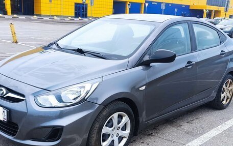 Hyundai Solaris II рестайлинг, 2013 год, 720 000 рублей, 3 фотография