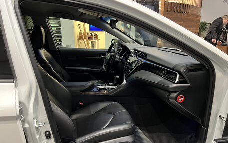 Toyota Camry, 2020 год, 3 283 000 рублей, 13 фотография