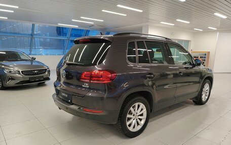 Volkswagen Tiguan I, 2015 год, 1 250 000 рублей, 2 фотография