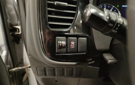 Mitsubishi Outlander III рестайлинг 3, 2012 год, 1 130 000 рублей, 5 фотография