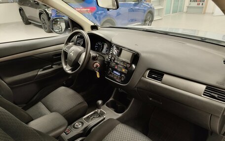 Mitsubishi Outlander III рестайлинг 3, 2012 год, 1 130 000 рублей, 7 фотография