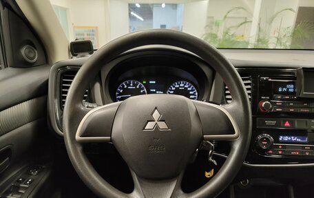 Mitsubishi Outlander III рестайлинг 3, 2012 год, 1 130 000 рублей, 13 фотография