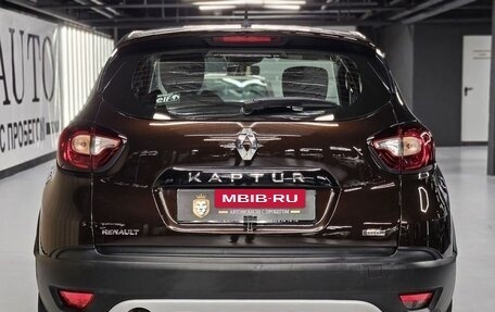 Renault Kaptur I рестайлинг, 2016 год, 1 530 000 рублей, 24 фотография