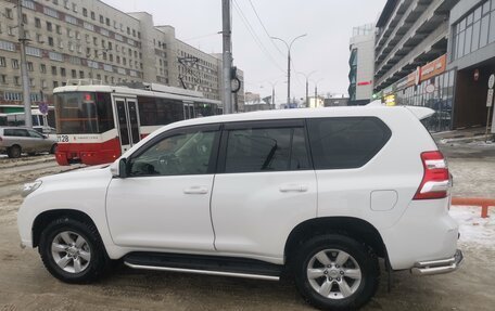 Toyota Land Cruiser Prado 150 рестайлинг 2, 2017 год, 3 890 000 рублей, 4 фотография