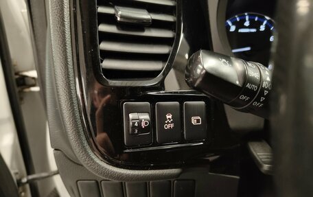 Mitsubishi Outlander III рестайлинг 3, 2018 год, 1 717 000 рублей, 5 фотография