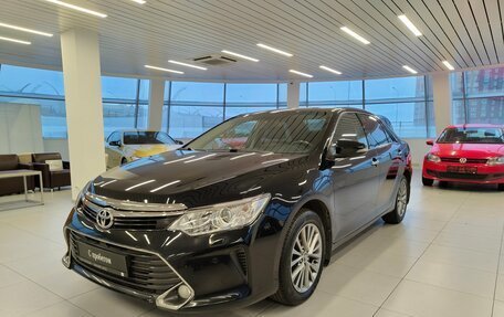 Toyota Camry, 2017 год, 2 230 000 рублей, 1 фотография