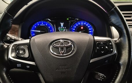 Toyota Camry, 2017 год, 2 230 000 рублей, 15 фотография