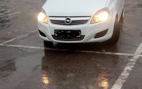 Opel Zafira B, 2012 год, 690 000 рублей, 1 фотография