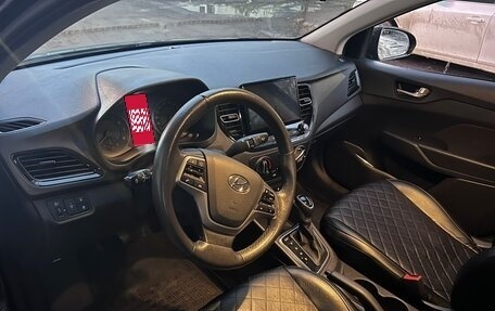 Hyundai Solaris II рестайлинг, 2021 год, 1 400 000 рублей, 13 фотография