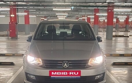 Volkswagen Polo VI (EU Market), 2018 год, 1 200 000 рублей, 2 фотография