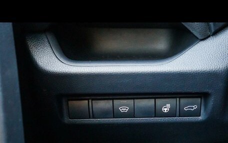 Toyota RAV4, 2021 год, 3 000 000 рублей, 15 фотография