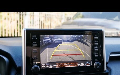 Toyota RAV4, 2021 год, 3 000 000 рублей, 17 фотография