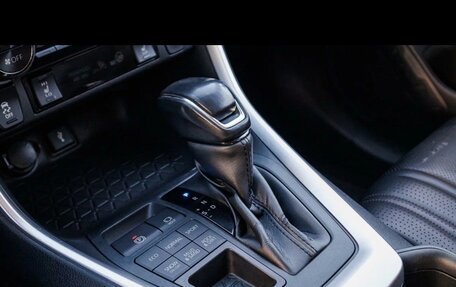 Toyota RAV4, 2021 год, 3 000 000 рублей, 19 фотография