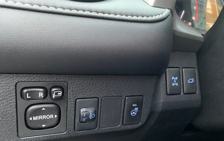 Toyota RAV4, 2016 год, 2 699 000 рублей, 14 фотография