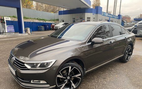 Volkswagen Passat B8 рестайлинг, 2017 год, 1 825 000 рублей, 2 фотография