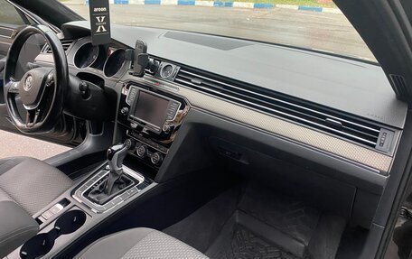 Volkswagen Passat B8 рестайлинг, 2017 год, 1 825 000 рублей, 13 фотография