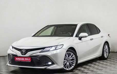 Toyota Camry, 2018 год, 3 598 000 рублей, 1 фотография