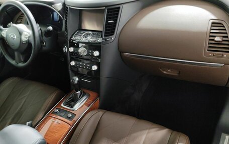 Infiniti QX70, 2014 год, 1 870 000 рублей, 11 фотография