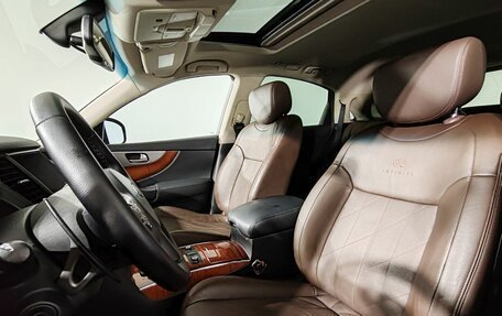 Infiniti QX70, 2014 год, 1 870 000 рублей, 9 фотография