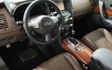 Infiniti QX70, 2014 год, 1 870 000 рублей, 8 фотография
