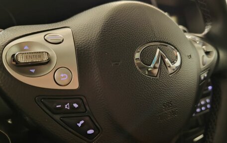 Infiniti QX70, 2014 год, 1 870 000 рублей, 13 фотография