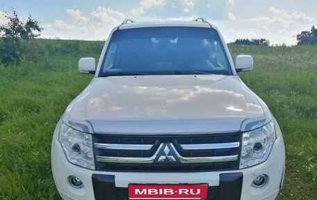 Mitsubishi Pajero IV, 2011 год, 1 900 000 рублей, 1 фотография