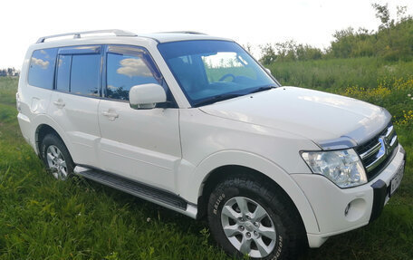 Mitsubishi Pajero IV, 2011 год, 1 900 000 рублей, 3 фотография