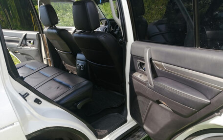 Mitsubishi Pajero IV, 2011 год, 1 900 000 рублей, 15 фотография