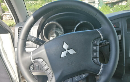 Mitsubishi Pajero IV, 2011 год, 1 900 000 рублей, 12 фотография