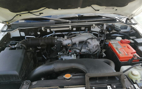 Mitsubishi Pajero IV, 2011 год, 1 900 000 рублей, 17 фотография