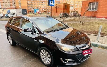 Opel Astra J, 2014 год, 835 000 рублей, 2 фотография