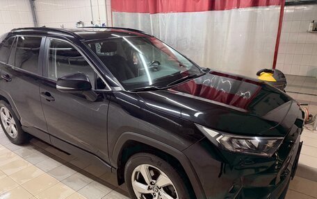 Toyota RAV4, 2019 год, 3 100 000 рублей, 6 фотография