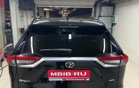 Toyota RAV4, 2019 год, 3 100 000 рублей, 4 фотография
