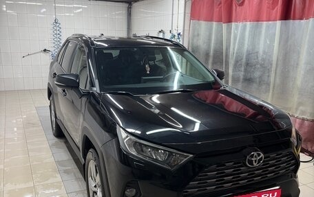 Toyota RAV4, 2019 год, 3 100 000 рублей, 2 фотография