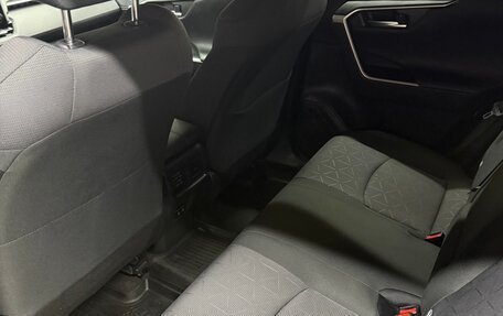 Toyota RAV4, 2019 год, 3 100 000 рублей, 13 фотография