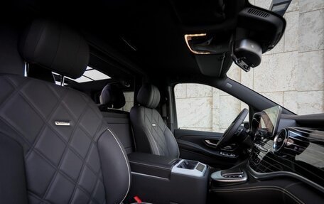 Mercedes-Benz V-Класс, 2025 год, 28 300 000 рублей, 25 фотография