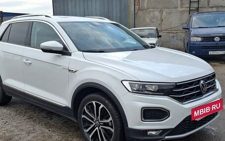 Volkswagen T-Roc I, 2020 год, 2 100 000 рублей, 3 фотография
