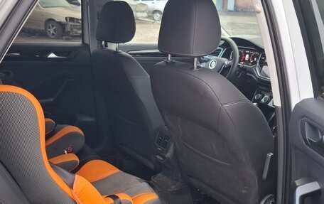 Volkswagen T-Roc I, 2020 год, 2 100 000 рублей, 10 фотография