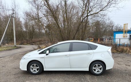 Toyota Prius, 2012 год, 1 300 000 рублей, 5 фотография