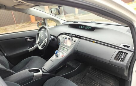 Toyota Prius, 2012 год, 1 300 000 рублей, 11 фотография