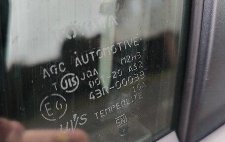 Toyota Prius, 2012 год, 1 300 000 рублей, 16 фотография