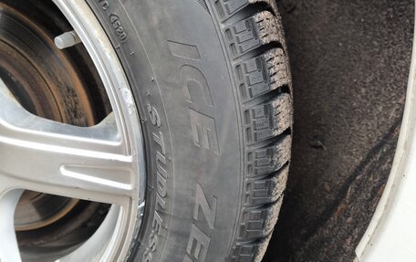 Toyota Prius, 2012 год, 1 300 000 рублей, 21 фотография