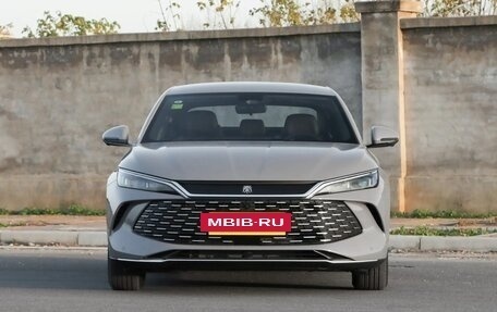 BYD Qin, 2025 год, 2 220 003 рублей, 2 фотография