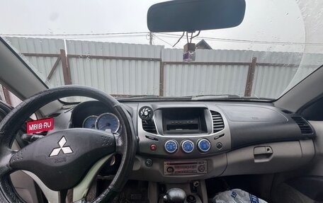 Mitsubishi L200 IV рестайлинг, 2008 год, 1 000 000 рублей, 5 фотография