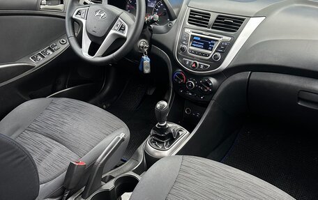 Hyundai Solaris II рестайлинг, 2015 год, 965 000 рублей, 22 фотография