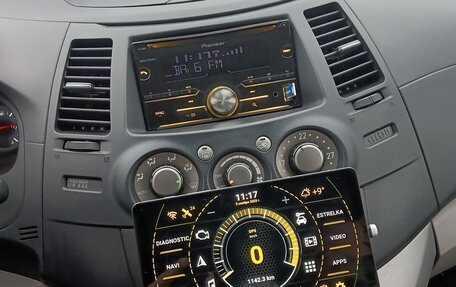 Mitsubishi Grandis, 2008 год, 850 000 рублей, 6 фотография