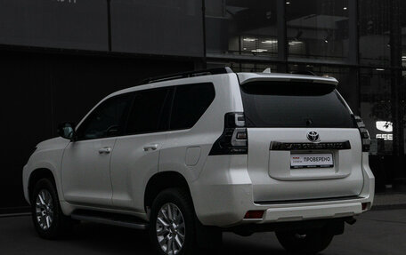 Toyota Land Cruiser Prado 150 рестайлинг 2, 2021 год, 7 400 000 рублей, 7 фотография